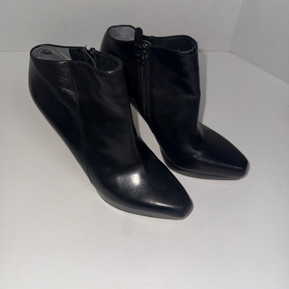 Via Spiga Black Ankle Booties - Picture 1 of 7